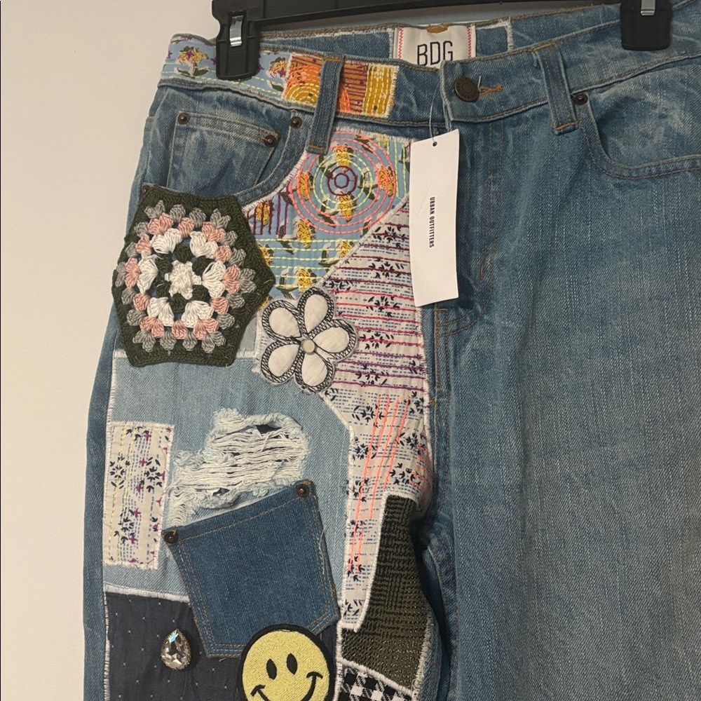 Women’s Urban Outfitters floral Blue Patchwork Jeans Sz 28 - Picture 4 of 11